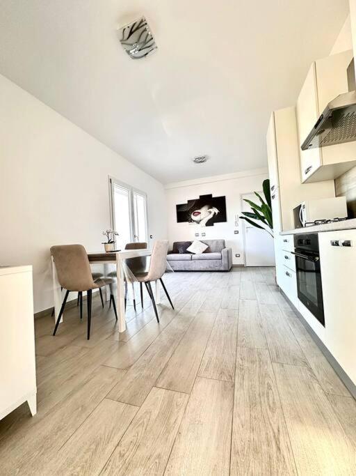 Maurushome Come A Casa Tua. Fiumicino Bagian luar foto
